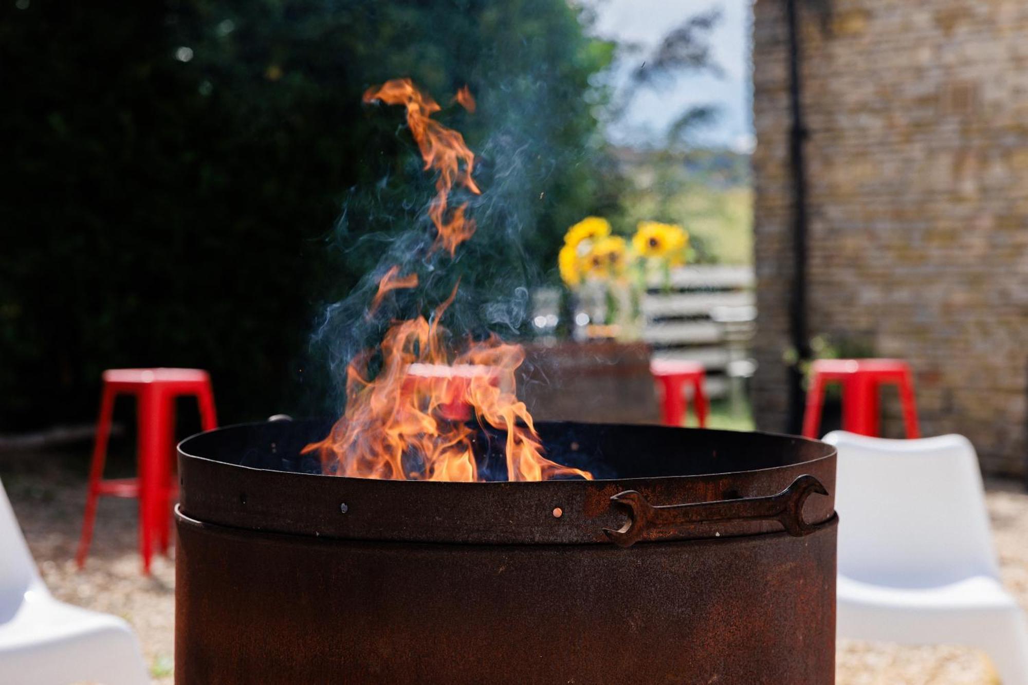Ferienhaus The West Barn Near Bath, Sleeps 24 And 2 Hot Tubs *