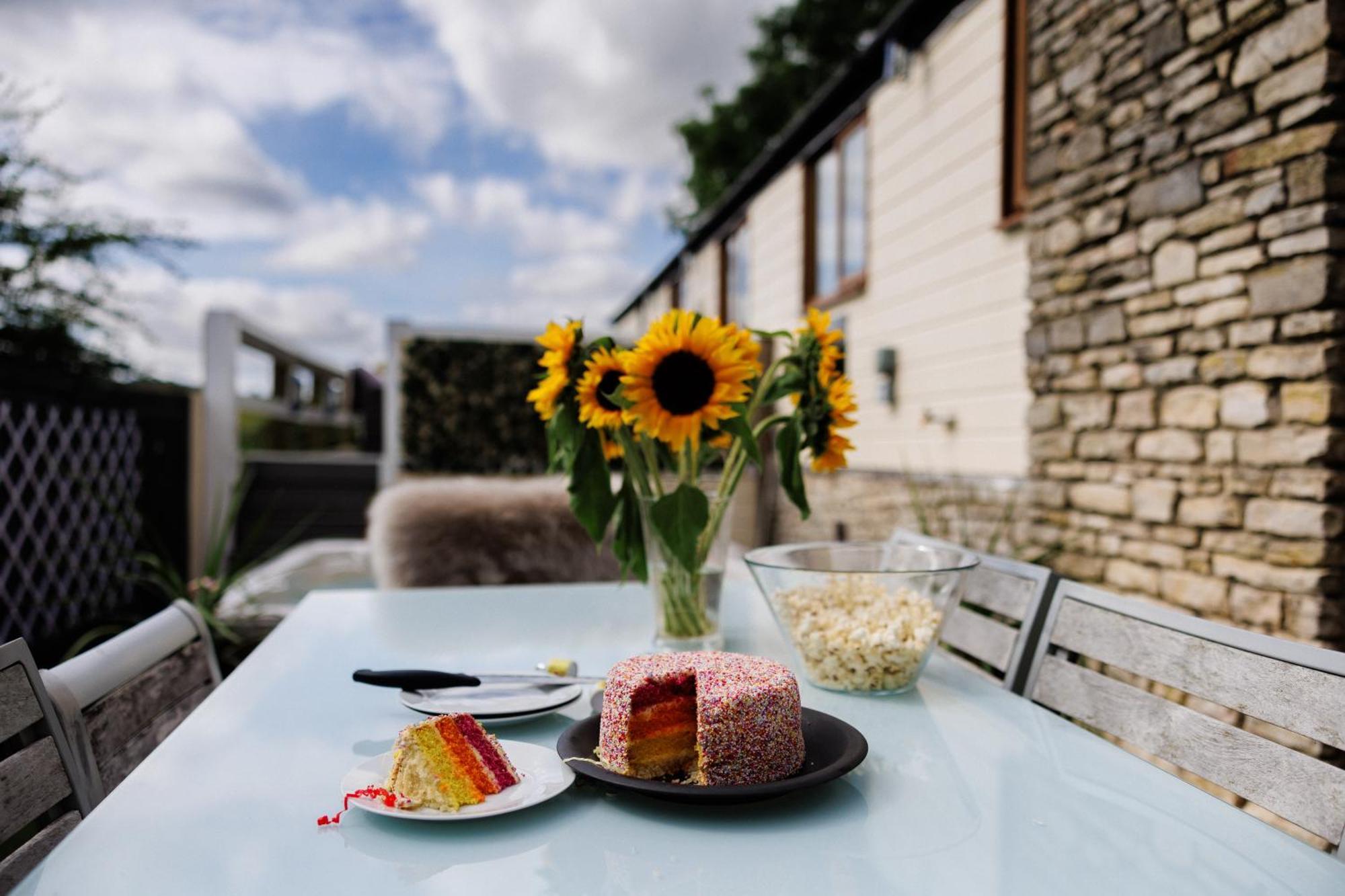 Сasa de vacaciones The West Barn Near Bath, Sleeps 24 And 2 Hot Tubs